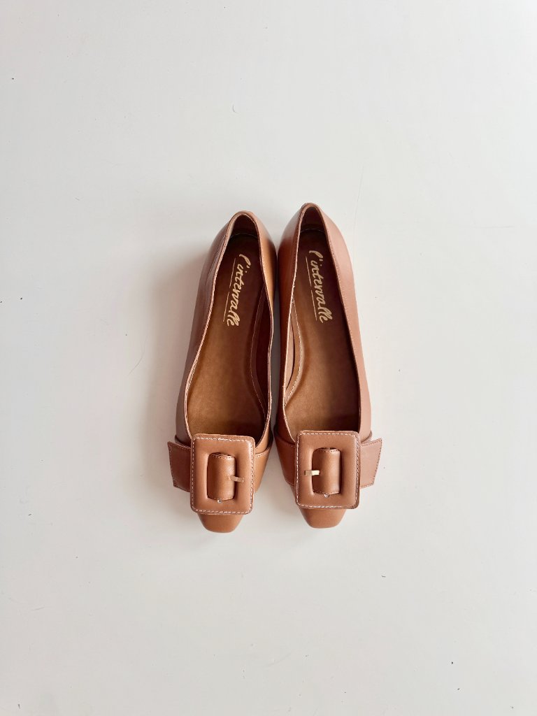 L'intervalle Mulan Brown Leather Buckle Pointed Toe Ballet Flats, Size 8/39 — image 2 of 8
